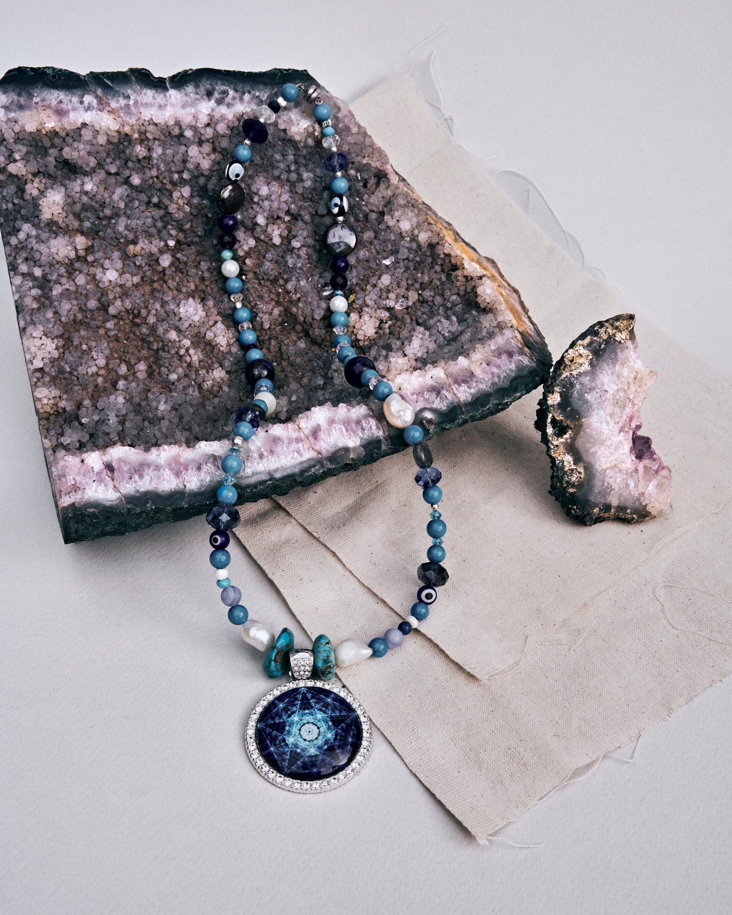 Amatista y cuarzo lechoso