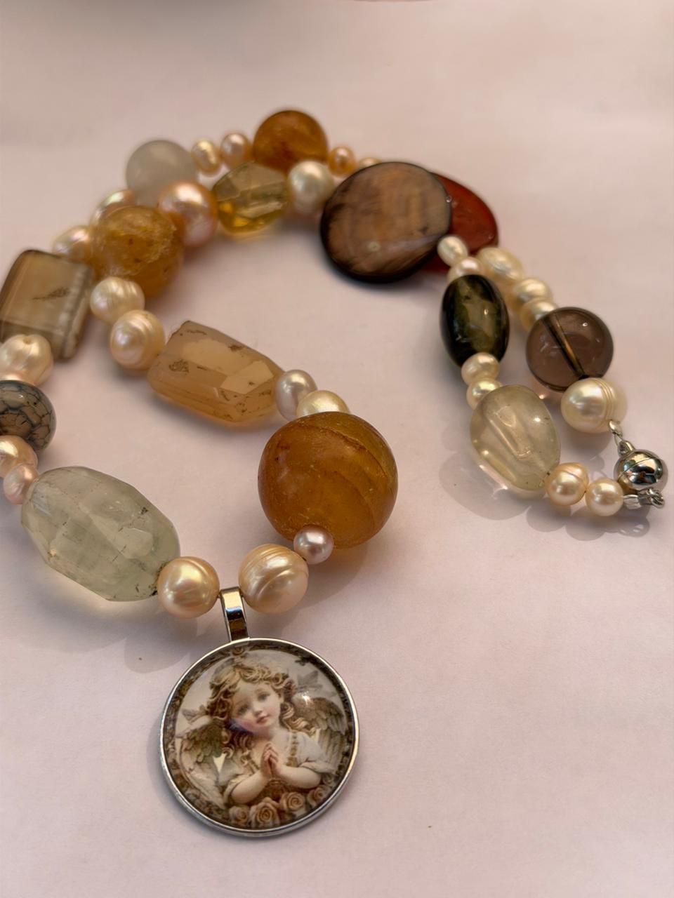 Collar con Ángel Protector