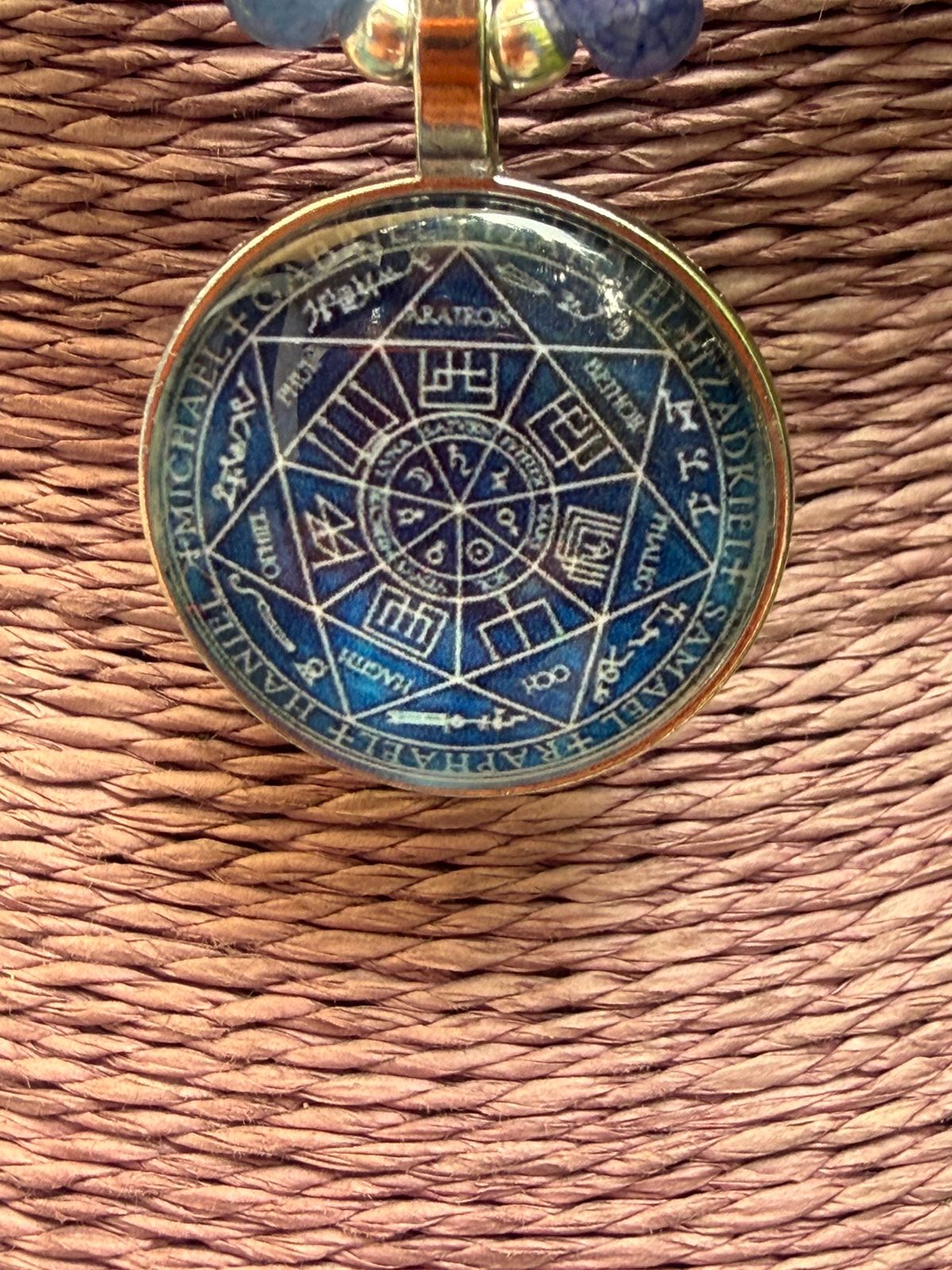 Collar hilado con apatitas azules