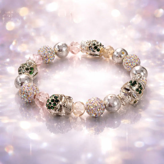 Pulsera de protección con calaveras y bolas de Bali y cristales