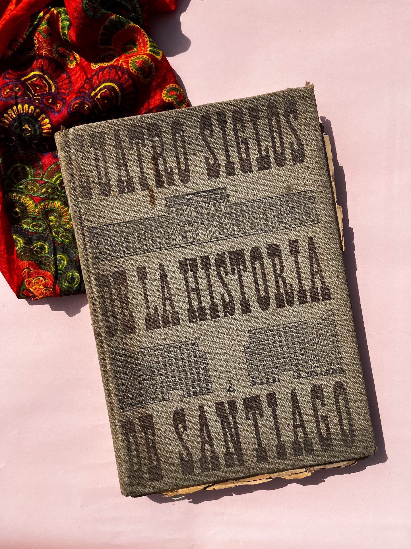 2 Libros sobre la historia de Santiago